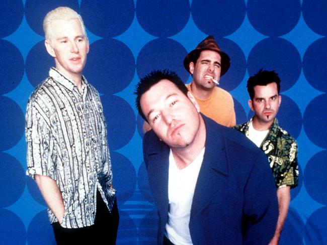 Hey now! Smash Mouth singer flips as fans throw bread