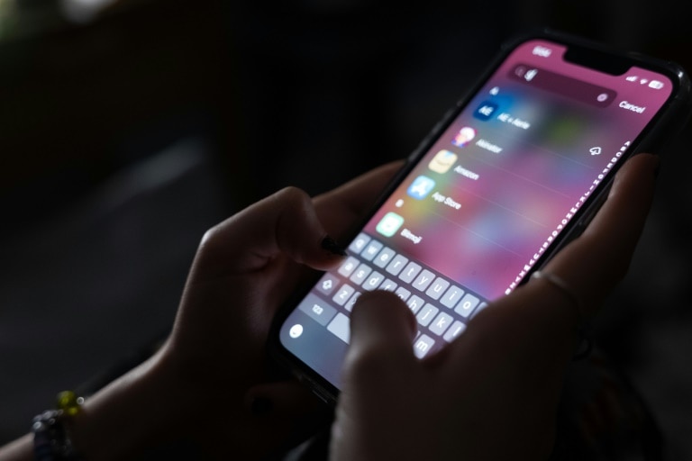 New Zealand PM proposes banning under-16s from social media
