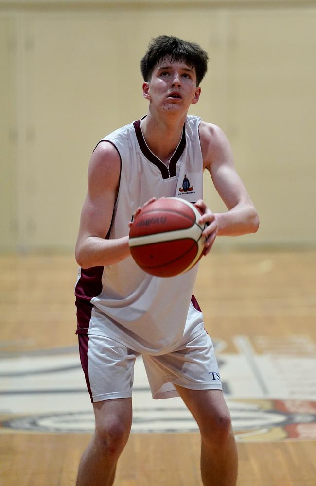 Ben Tweedy at the line. Pic: Heidi Brinsmead