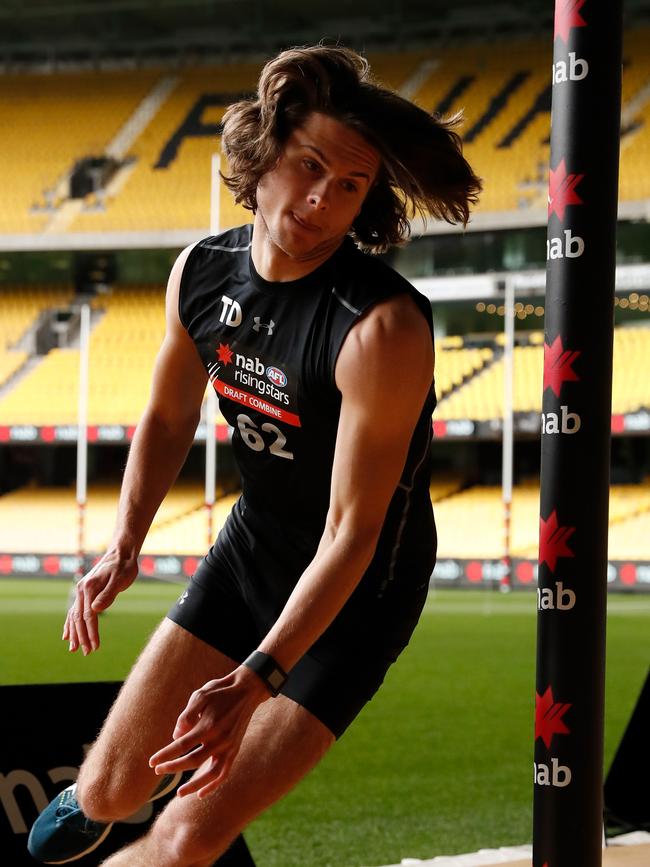 Riley Grundy performs the agility test during the AFL Draft Combine at Marvel Stadium. Picture: Michael Willson/AFL Media/Getty Images