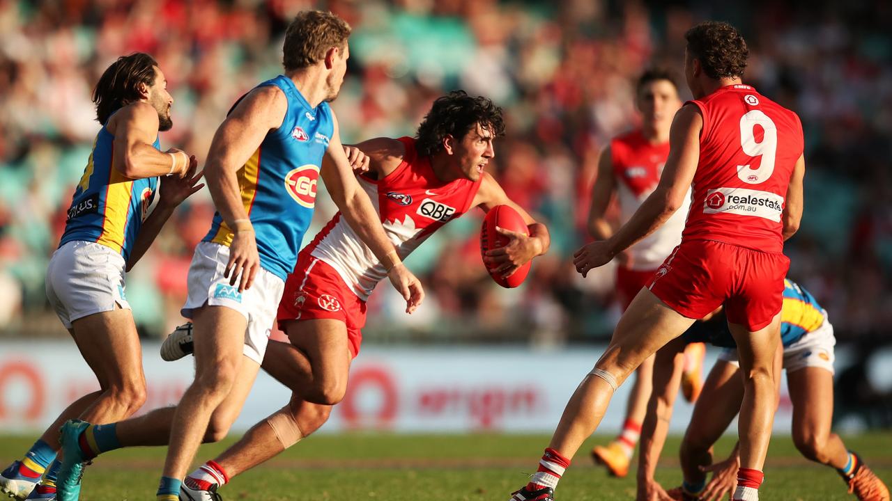 Justin McInerney breaks away at the SCG on Saturday. Picture: Matt King/AFL Photos