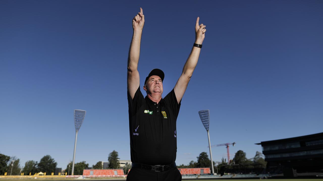 Armpit Advertising: BBL umpires to carry deodorant ads under their