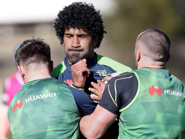 Sia Soliola, centre, at a Raiders training session in Canberra. Picture Kym Smith