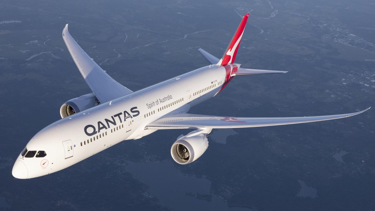 Plane seat selection Missing numbers on Qantas Air China