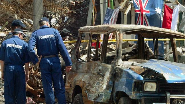 . Australian forensic team members at Sari Club nightclubfollowing Bali bombings in 2002.