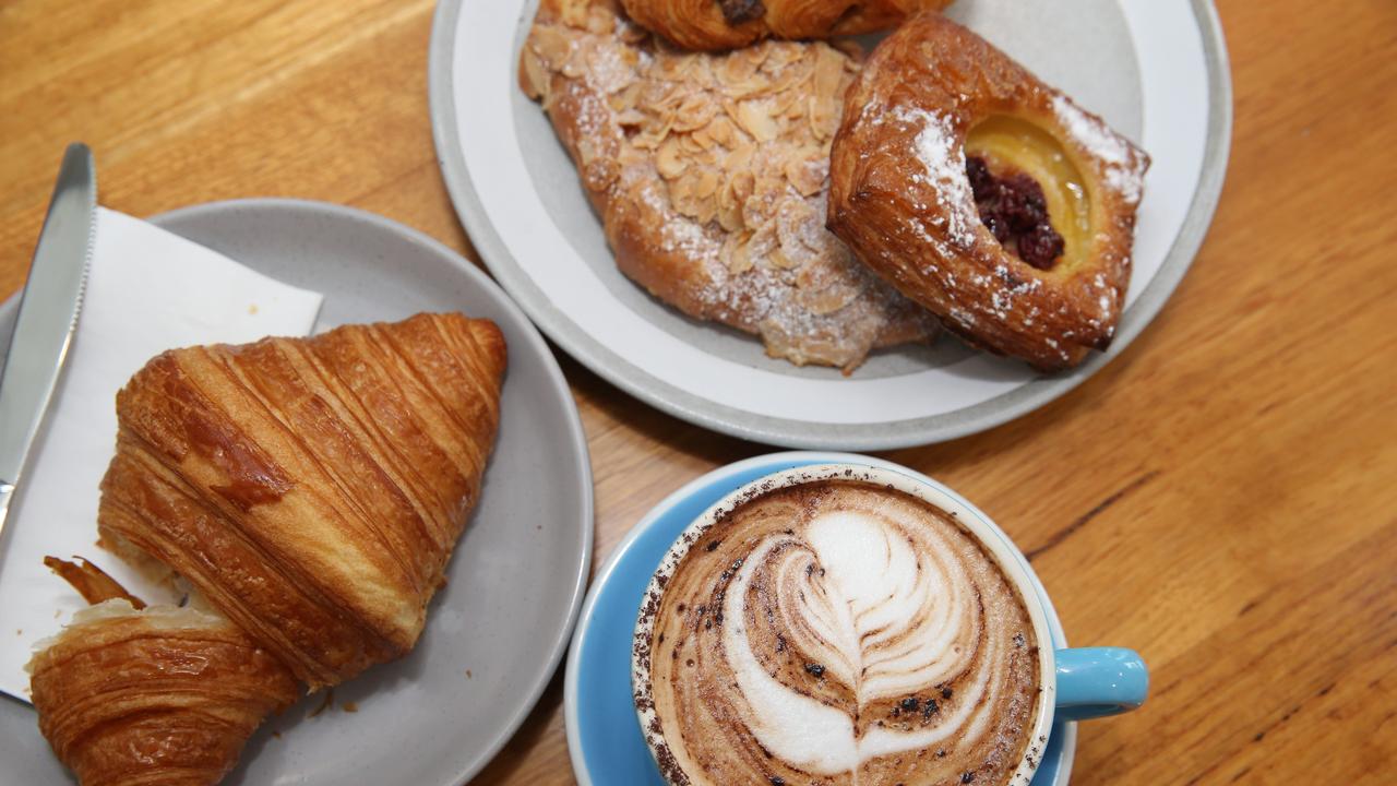 Geelong cafe 17 by 4 opens at old courthouse | Geelong Advertiser