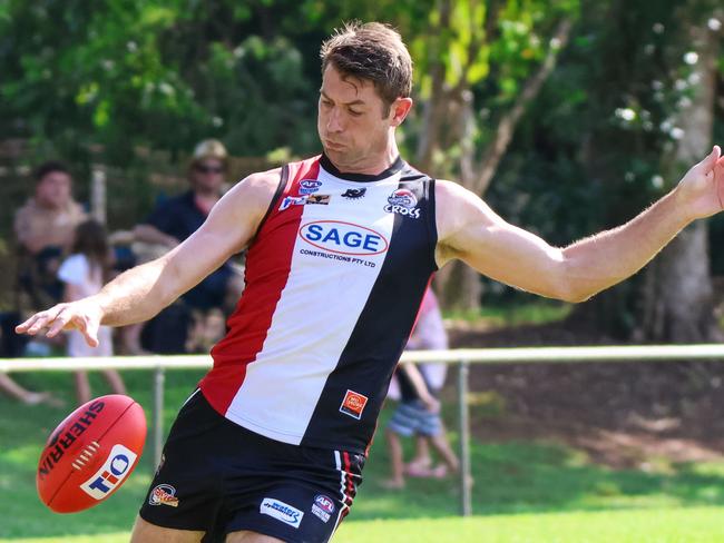 Matt Dennis can accept a reprimand for striking Jayden Magro of Waratah in Round 12 of NTFL football. Picture: Celina Whan / AFLNT Media.