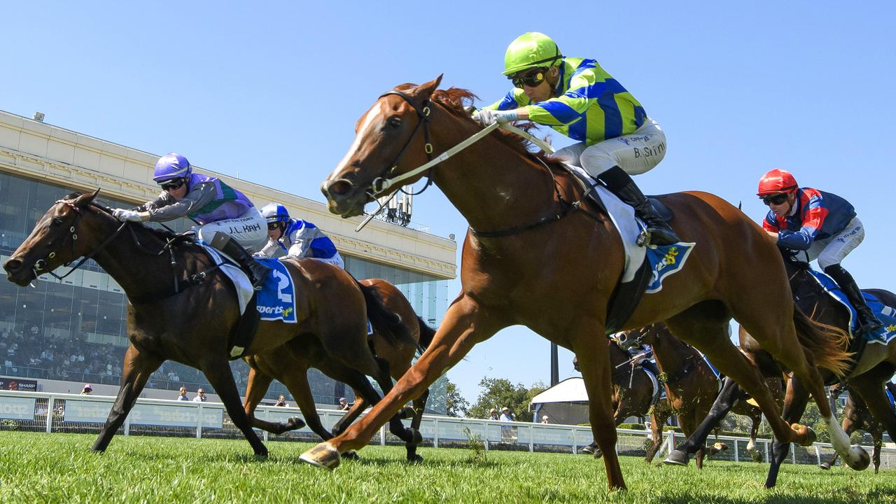 Kuroyanagi (right) battles Hayasugi (left) in the Blue Diamond Prelude Fillies at Caulfield in February. Picture: Vince Caligiuri/Getty Images