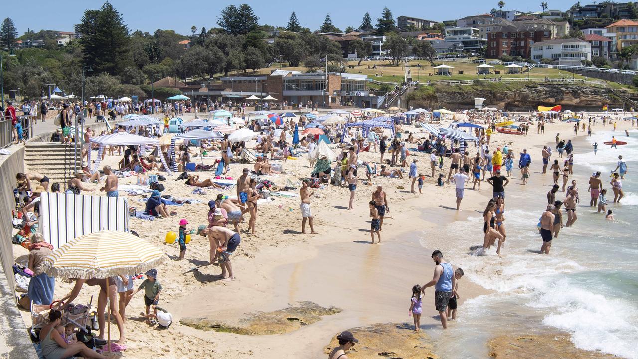 Sydney swelters ahead of week of rain