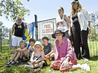 Against the closure of the Lismore Lake Pool, left to right, John Taylor, Terri Fardell and Issi McLucas, and seated Charlie Pickford, eight, Alby Pickford, 10, Jayden Davis, nine, Tyler Fardell, five, and Nancy Pickford. Picture: Mireille Merlet-Shaw