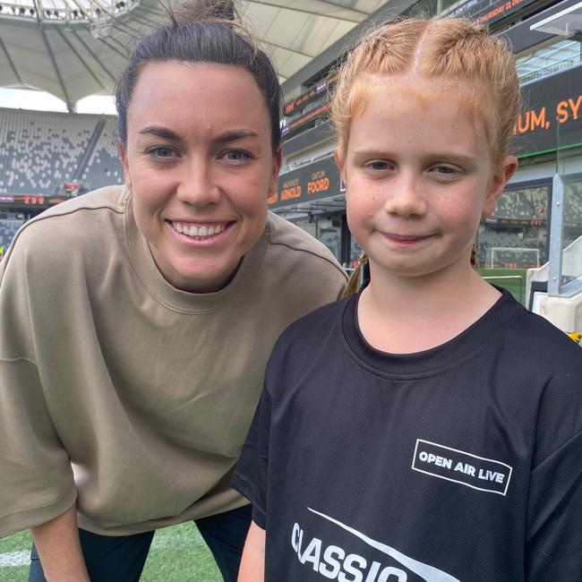 Mackenzie Arnold was at Open Air Live to thank fans like Harper for their support in 2023.