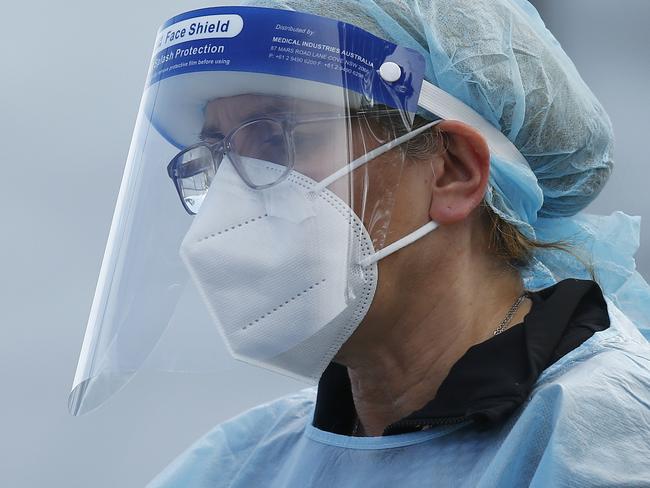 MELBOURNE, AUSTRALIA - NewsWire Photos SEPTEMBER 18, 2020:   Health workers are seen in full PPE at a pop-up COVID19 test site in Clyde, Melbourne, Victoria. Picture: NCA NewsWire / Daniel Pockett