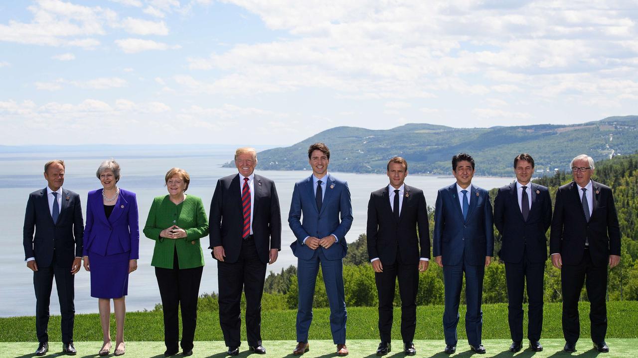 Donald Trump claims to be 6’3”. Justin Trudeau is 6’2”. Notice the issue here?