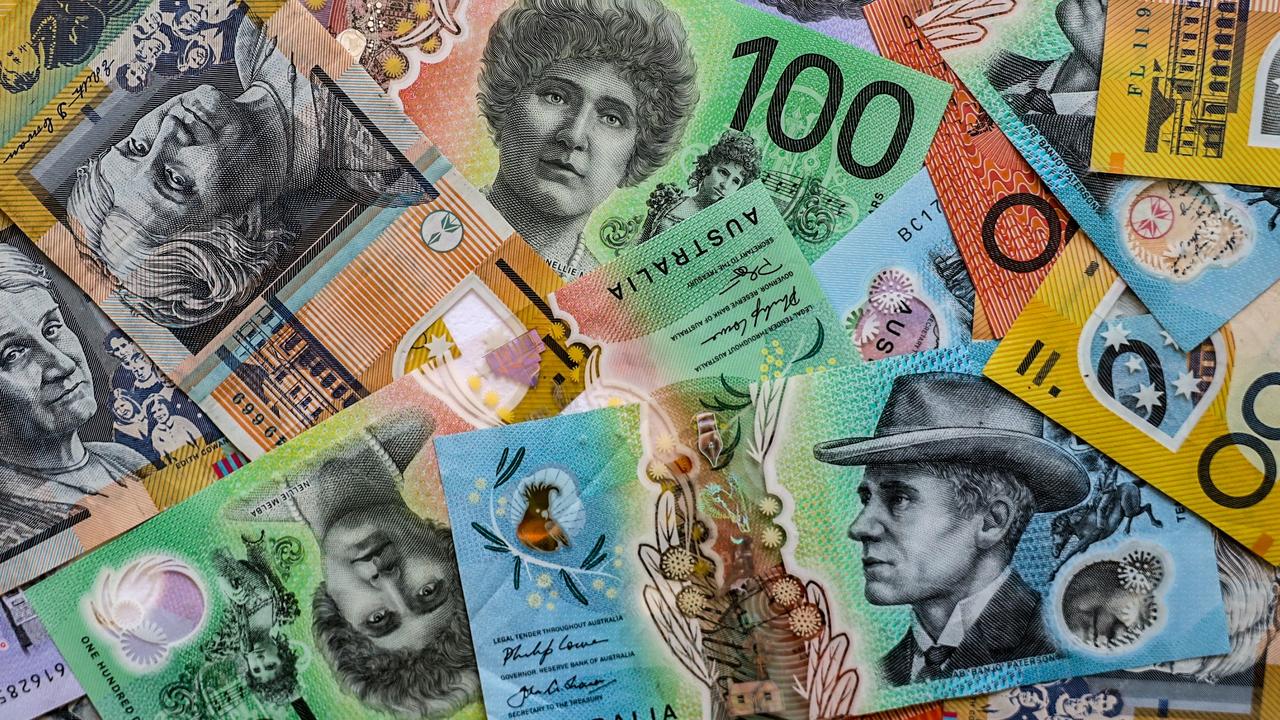 Aussies’ $103bn pay packet for one month