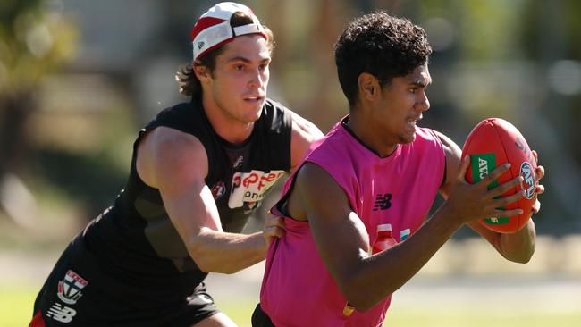 Josiah Kyle (right) and Jack Steele at a St Kilda training session. Kyle will line-up with Devon Meadows this year. Photo by Michael Willson/AFL Photos via Getty Images