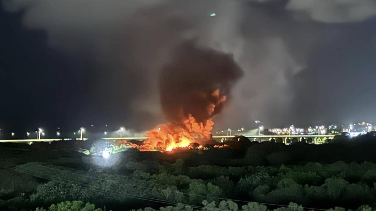 Late night fire blows plumes across West Mackay