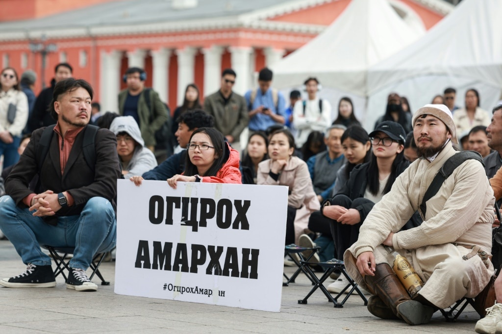 Mongolia PM loses parliament confidence vote, resigns