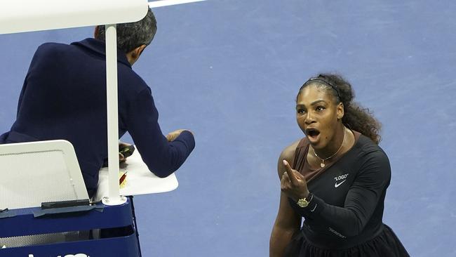 Serena Williams argues with chair umpire Carlos Ramos