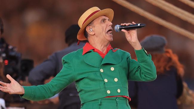 Dexys perform during the Birmingham 2022 Commonwealth Games Closing Ceremony.