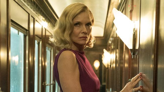 Michelle Pfeiffer as Mrs Hubbard in a scene from Twentieth Century Fox's film Murder on the Orient Express.