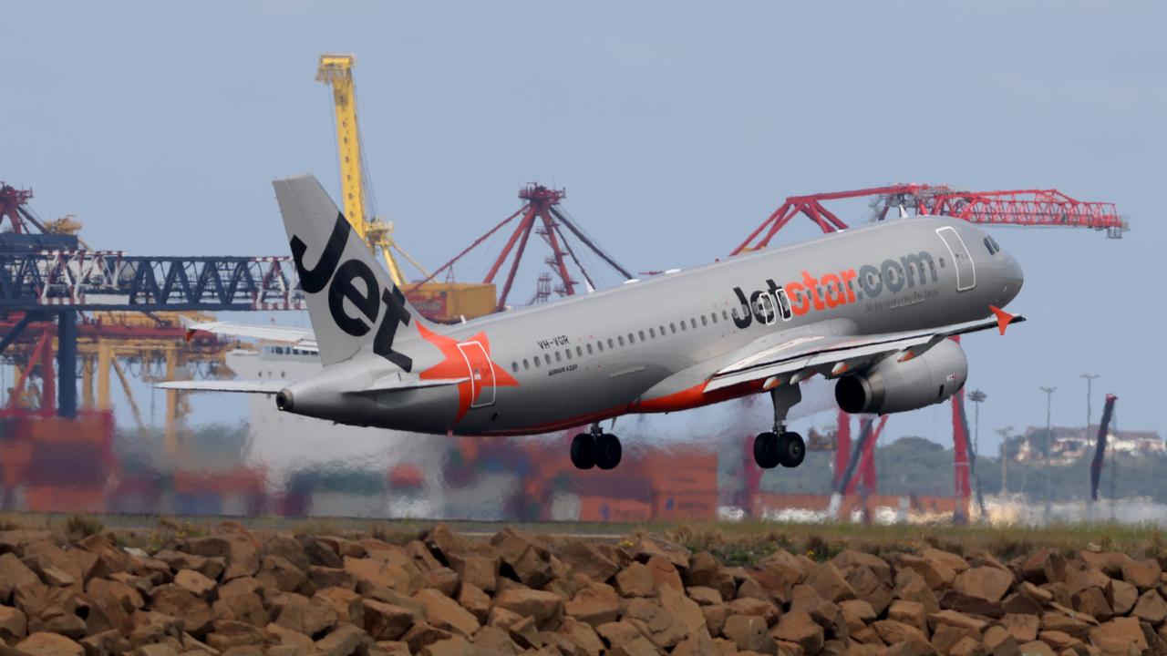 Jetstar has slashed fares to parts of New Zealand. Picture: NCA NewsWire/Damian Shaw