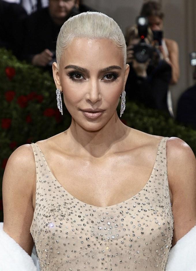 I Road-Tested Kim Kardashian's Controversial Faux Nipple Bra. Here's How It  Went