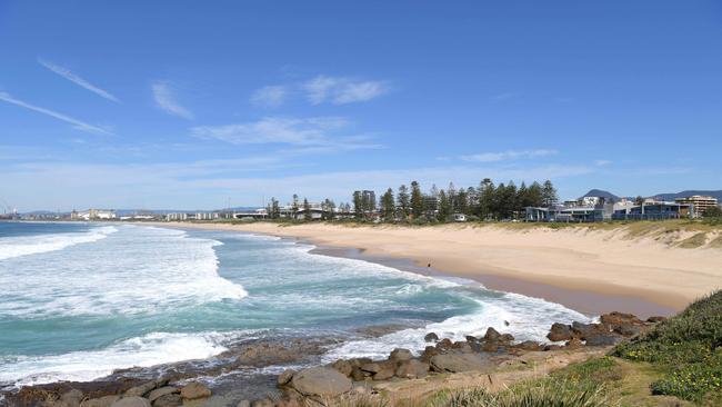 Wollongong drowning: Man drowns trying to save children | Daily Telegraph