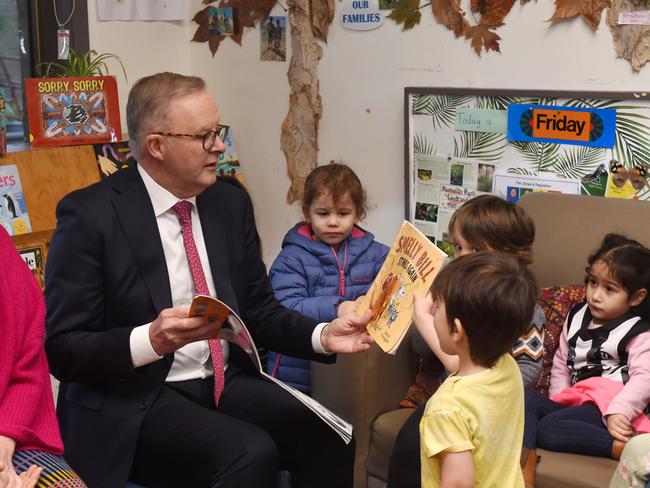 MELBOURNE, AUSTRALIA - NewsWire Photos JUNE 30TH, 2023: The Prime Minister, Anthony Albanese, is in Melbourne today, visiting the Merri Community Child Care and Kindergarten. Picture : NCA NewsWire / Nicki Connolly