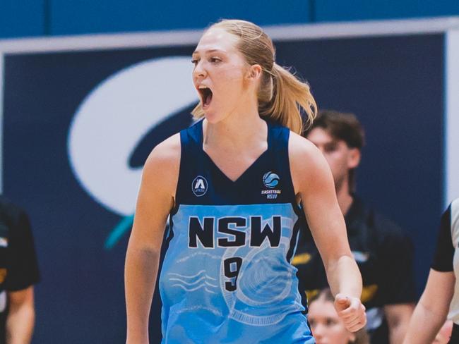 Lucy Mead in action for NSW at the 2025 Basketball Australia Under-20 National Championships. Picture: Taylor Earnshaw