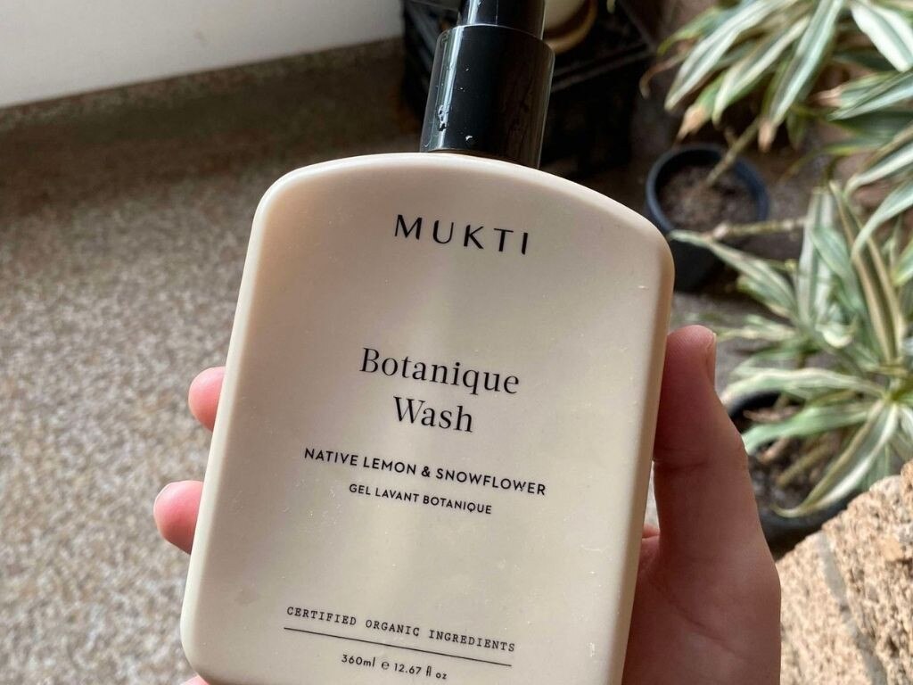 We try the Mukti Botanique Wash.