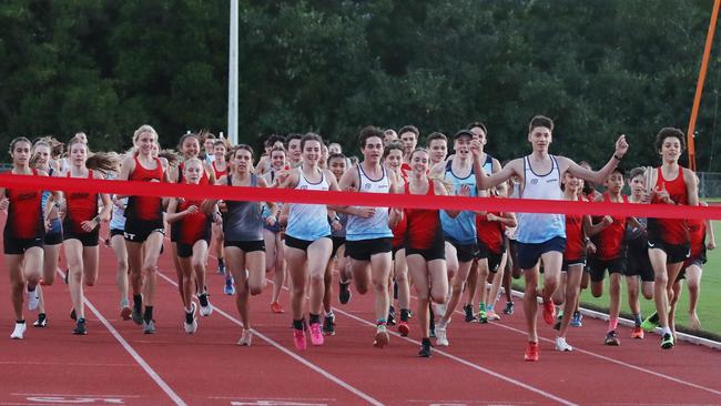 Aspire Cairns and the Pace Project joined forces on Monday afternoon to run a marathon relay at Barlow Park. The team smashed the world record marathon time of 2:01:39, finishing in 1:49:30. PICTURE: BRENDAN RADKE