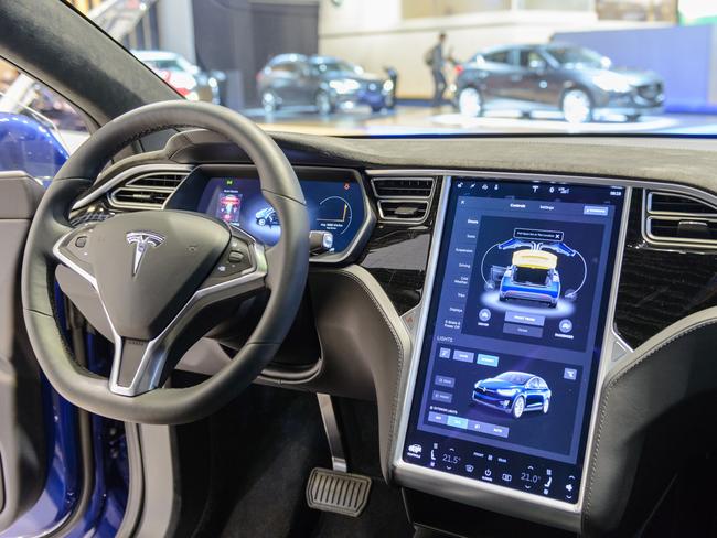 ‘Irresponsible’: Big warning about Tesla cars