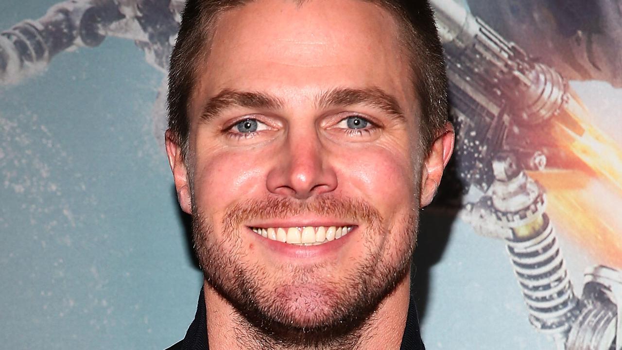 Stephen Amell Says He Is ‘deeply Ashamed’ About Flight On Plane 