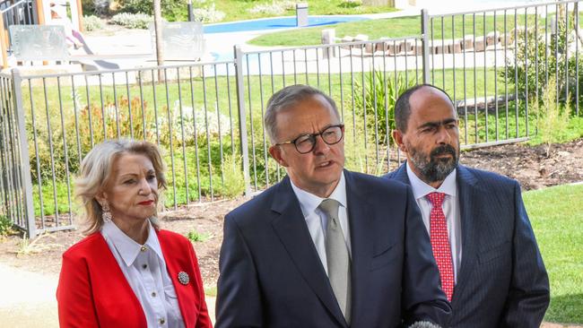 Opposition leader Anthony Albanese failed to remember the cash and unemployment rates at a press conference in Tasmania today. Picture: Alex Treacy