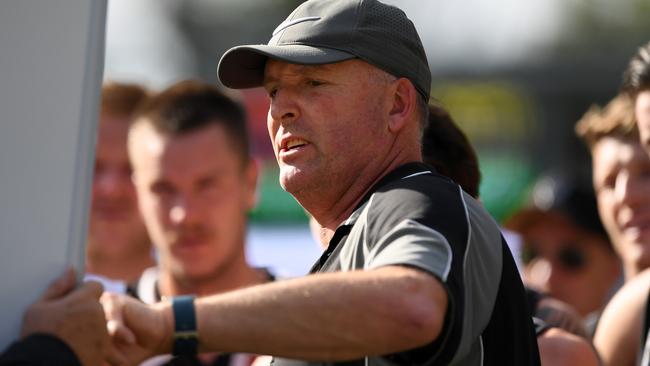 Narre Warren coach Matt Shinners   Picture: Andy Brownbill