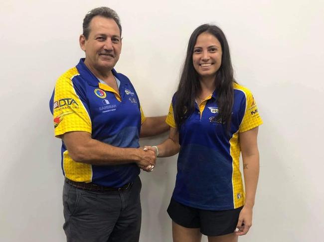 Lateesha Jeffrey is proud to now be a Wanderers player, which is her family club. She is pictured – after signing with the Muk Muks – with senior women’s team coach Dave Totham. Picture: Wanderers FC