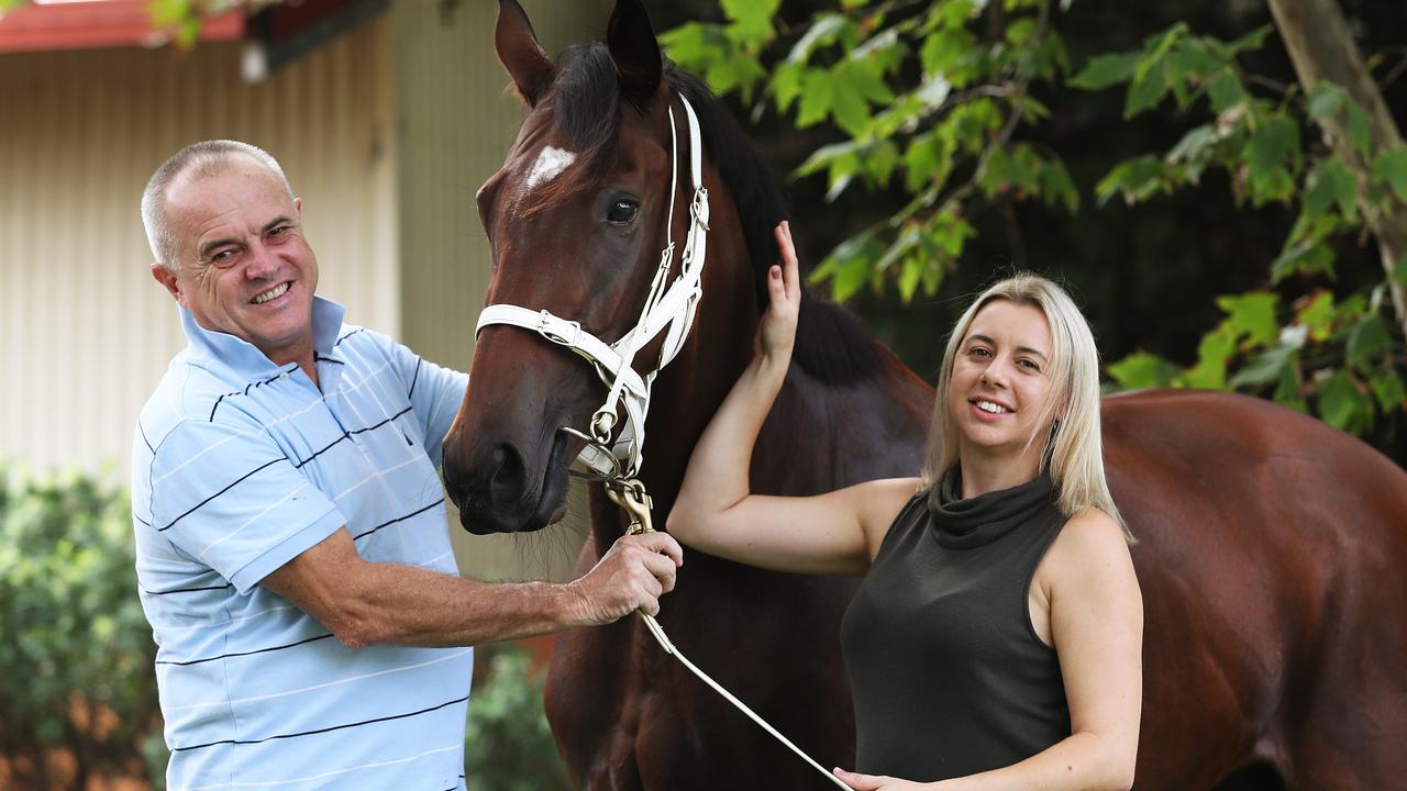 Pic of trainer Lee and Cherie Curtis with Lasqueti Spirit