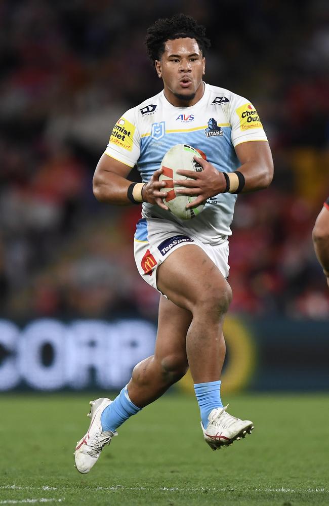 Josiah Pahulu has signed with the Storm.
