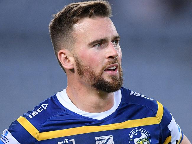 Clint Gutherson of the Eels warms up ahead of the Round 3 NRL match between the Parramatta Eels and Sydney Roosters at ANZ Stadium, Sydney, Friday, March 29, 2019. (AAP Image/Dan Himbrechts) NO ARCHIVING, EDITORIAL USE ONLY