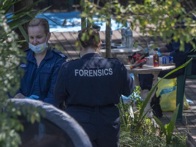 SYDNEY, AUSTRALIA - NewsWire Photos - Saturday, 15 March 2025:Police pictured at the scene at 7 Gleness Place. Strike Force Halderen has been formed to investigate the circumstances surrounding the death of a man, believed to be aged in his 30s, whose body was found on the property 7 Gleness Place about midday yesterday (Friday 14 March 2025).Picture: NewsWire / Monique Harmer