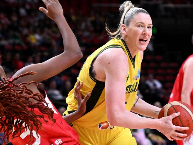 Opals coach Sandy Brondello used Lauren Jackson only once in the game, fearing Japan’s speed. Picture: AFP