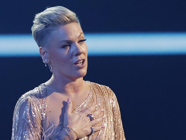 LOS ANGELES, CALIFORNIA - NOVEMBER 20: (EDITORIAL USE ONLY) P!nk performs onstage during the 2022 American Music Awards at Microsoft Theater on November 20, 2022 in Los Angeles, California. (Photo by Kevin Winter/Getty Images)