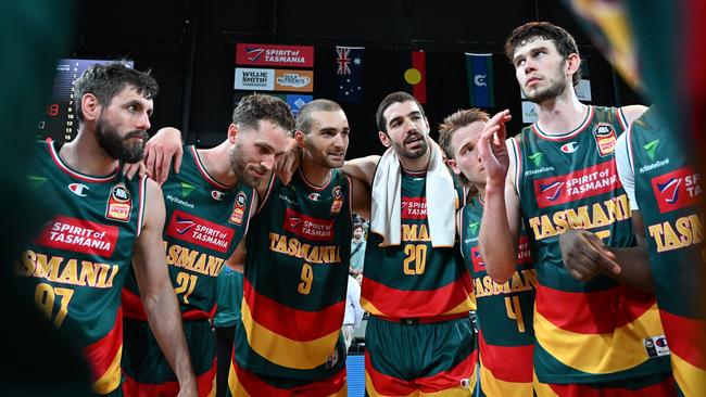 Clint Steindl of the Jackjumpers addresses the team after the win during game two of the NBL Semi Final series between Tasmania Jackjumpers and New Zealand Breakers at MyState Bank Arena, on February 16, 2023, in Hobart, Australia. (Photo by Steve Bell/Getty Images)