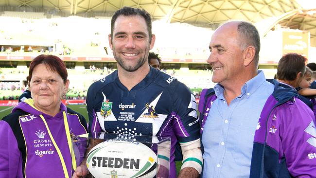 Cameron Smith with his parents Sonia and Wayne in 2017. Picture: AAP