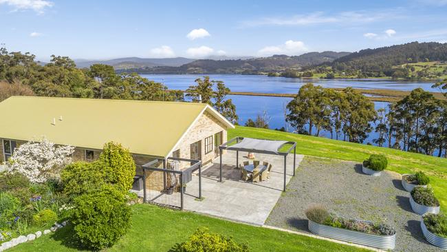 1652 Cygnet Coast Road, Cradoc.