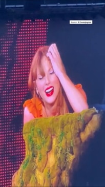 Taylor Swift reduced to tears during Aussie concert