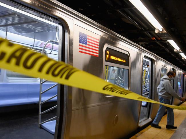 New York City will halt subway service for a period overnight to disinfect carriages in a bid to slow the spread of coronavirus. Picture: AFP