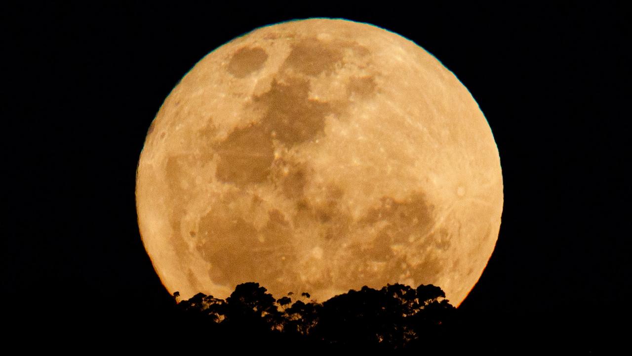 How Australians can see the Harvest Moon. Picture: Matt Turner.