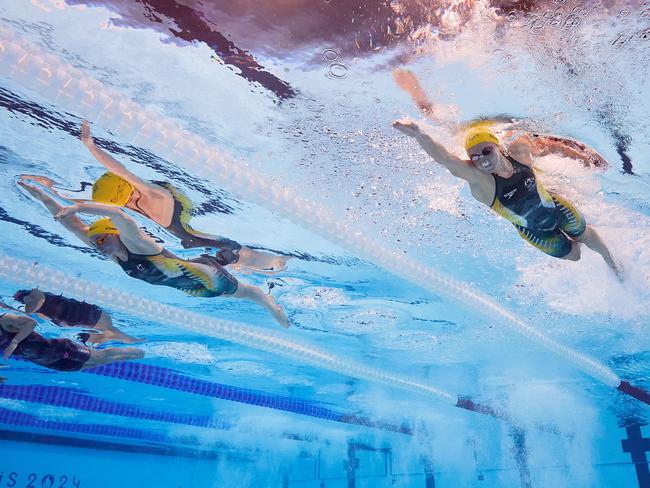 Mollie O'Callaghan came from behind to stun teammate and training partner Ariarne Titmus. Picture: Getty Images