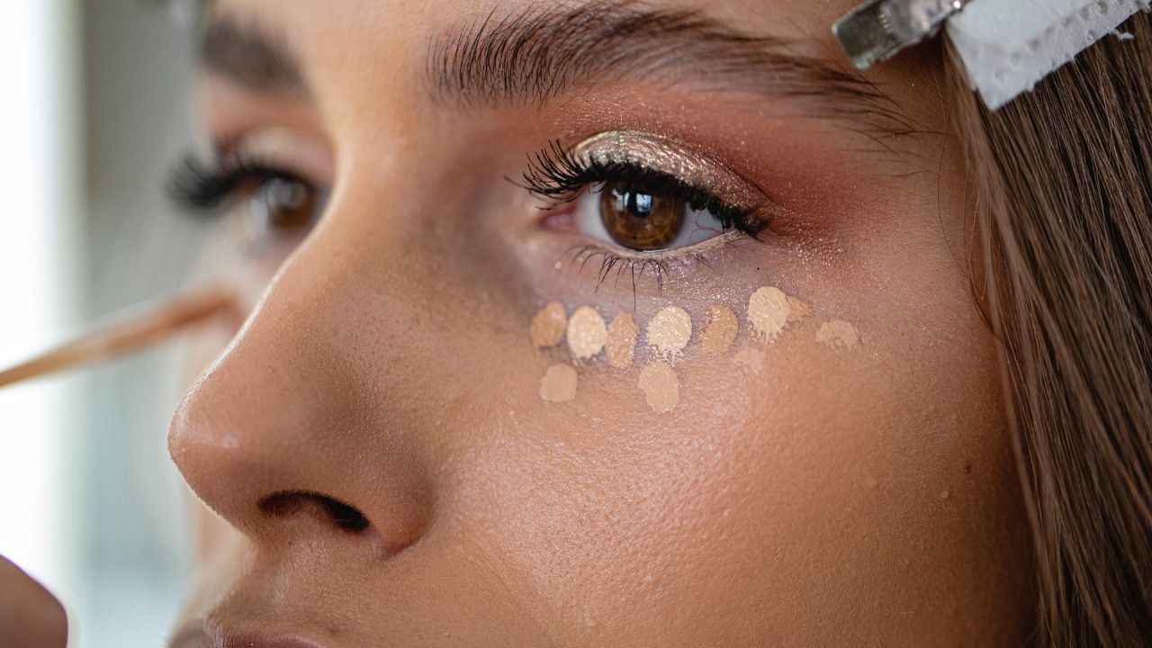 Makeup to deals conceal dark circles